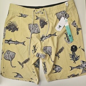 VISSLA Men's Boardshorts 19.5"